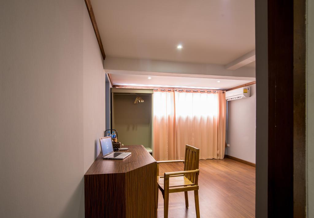 At Ease Bijou Hotel Chiang Mai Quarto foto
