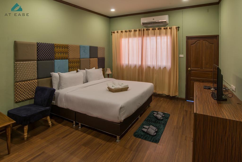At Ease Bijou Hotel Chiang Mai Quarto foto